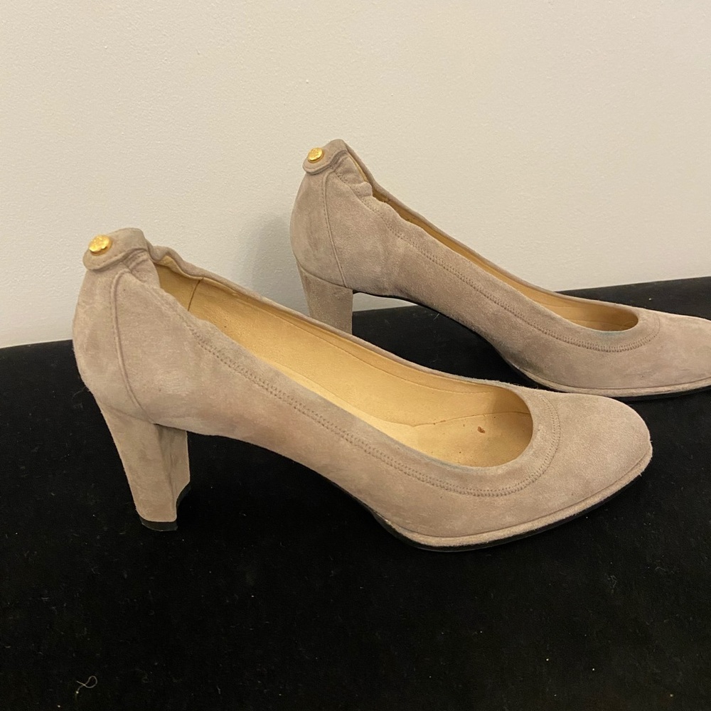 Stuart Weitzman Size 9 Beige Heels